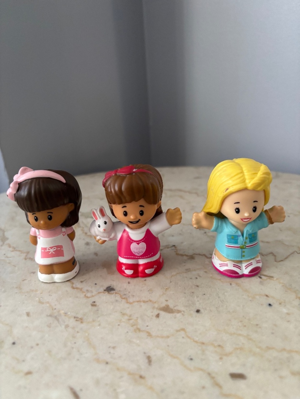Fisher-Price Little People Lot of 3 Girl Figures – Mia with Bunny, Tessa, & Bake